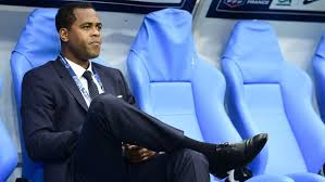 Patrick stephan kluivert (n.1 iulie 1976, amsterdam) este un antrenor de fotbal olandez și fost fotbalist care a jucat pe poziția de atacant la cluburi ca ajax, milan, fc barcelona, newcastle united, valencia, psv eindhoven și lille. Fc Barcelona Ex Star Patrick Kluivert Kehrt Zuruck Als Nachwuchschef
