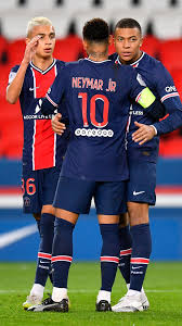 If he can be that again sunday, he'll have a champions league trophy that would seal his legacy. Flying High Neymar Jr Gives Two Assists A Decisive Pass And Leads Psg S Victory Neymar Jr