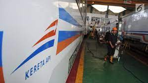 Pt kai commuter jabodetabek sejak tanggal 19 september 2017 telah berganti nama menjadi pt kereta commuter indonesia adalah salah satu anak perusahaan di lingkungan pt kereta api. Top 3 Pt Kai Jobs For High School Graduates