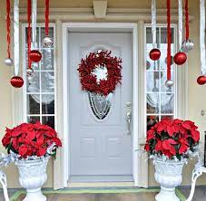 Ideas on how to decorate front porch for christmas. 10 Ways To Take Christmas Onto Your Front Porch