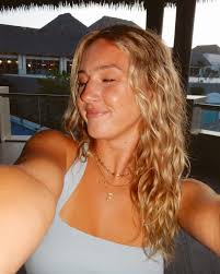 been out n about 💫🌺🌴