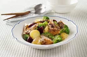 Scrumdiddlyumptious brings you the best recipes & cooking hacks that you can easily recreate at home! Warm Potato Salad With Smoked Mackerel Dinner Recipes Goodtoknow