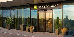 The staff speaks multiple languages, including english and russian. Hotels In Der Innenstadt Von Munchen Holiday Inn Express Munchen City West