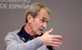 Manifestaciones del 8 de marzo: Simón sobre el 8-M: «No es lo mismo estar  debajo de un paso de Semana Santa que en una manifestación»