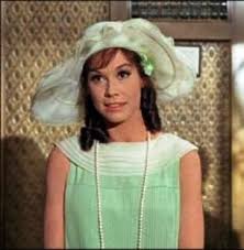 Young and naïve, millie (helen twelvetrees) elopes with affluent new york city businessman jack maitland (james hall) expecting a bright future. Thoroughly Modern Millie 1967 Famousfix Com Post