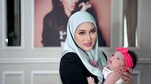 Nur fasha sandha binti hassan (lahir 28 mac 1984) merupakan seorang pelakon wanita malaysia. Myartis Com Myartis My Artis Dipuji Manis Bertudung Fasha Sandha Kata Masih Lagi Belajar