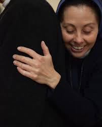 Cuando llegué a su Convento les propuse pensarlo como un cuerpo, sí el  Convento fuera un cuerpo, cuáles serían sus partes? Así debatieron entre  ellas y colectivamente definieron que las manos eran