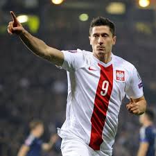 Das ist jetzt anders, nach für robert lewandowski, der 1988 in warschau geboren wurde und dort seine ersten schritte im vereinssport. Em 2016 Robert Lewandowski Soll Polen Ins Viertelfinale Schiessen Fussball