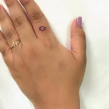 شاركوني رايكم حواجب تاتو بدن شفايف ميك اب بنات فن مكياج مايكرو القصيم الرياض تجهيزات بريده tattoo fish tattoos jesus fish tattoo tattoos