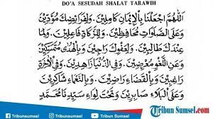 Membaca doa sholat witir dan di amini oleh jamaah, jangan lupa sebelumnya baca sholawat nabi. Doa Sesudah Shalat Tarawih Dan Witir Lengkap Dengan Doa Kamilin Dalam Latin Dan Artinya Halaman All Serambi Indonesia