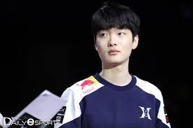 역대 대통령 중에서 초대 대통령인 이승만, 박정희. ê¹€ê´'í¬