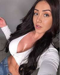 Roxy Reyes's Instagram, Twitter & Facebook