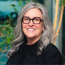 Je n'ai pas fréquemment l'habitude de publier sur les médias sociaux, mais  là la situation l'impose. C'est avec beaucoup de fierté et d'humilité que  je vous confirme que mes parents, qui ont