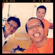 Dennis Chew (@jovialio)