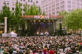 PORTLAND, Ore. – June 19 – Tenacious D performs at the Pioneer Courthouse  Square in Portland, Oregon on June 19, 2022. (Photo: Diana Thompson for  Aesthetic Magazine) | Aesthetic Magazine | Album Reviews, Concert  Photography, Interviews, Contests