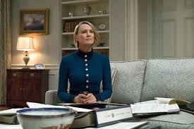 Zoe is offered the promotion of white house correspondent and doesn't know if she should take it or not. House Of Cards Series Premiere Recap House Of Cards Premiere Recap With Kevin Spacey Ew Com