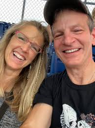 This couple they got married, so well they did agree! Happy New Year, fam!  ✌🏼❤️🎸