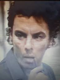 THEY'RE IN THAT DRAWER!" The funniest pencil in a sitcom ever! 😆😆😆