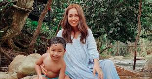 2:58 sebastian islam 2 045 просмотров. Biar Dr Kay Je Yang Tengok Nad Zainal Mahu Doktor Wanita Dan Hospital Sama Untuk Bersalin Anak Kedua