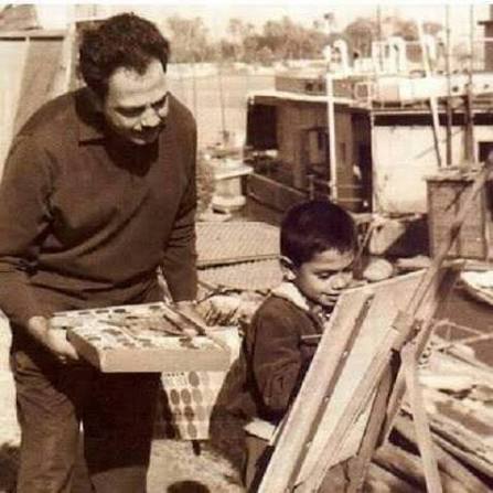 الفنان كمال الشناوى وهو يعلم ابنه محمد الرسم كمــــــــــال الشنــاوى فنان مصري, اسمه بالكامل “محمد كمال الشناوي”, ولد يوم 26 ديسمبر لعام 1921م في مدينة المنصورة بمحافظة الدقهلية، عاش في بداية حياته