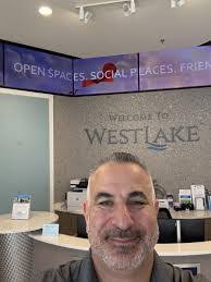 Neil Vogel's Instagram, Twitter & Facebook