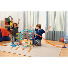 Hot Wheels City Ultimate Garage Ftb69 Hot Wheels In 2020 Hot Wheels Ultimate Garage Hot Wheels Garage Hot Wheels Track Builder