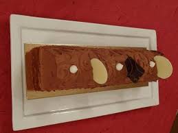 Buche Mousse Chocolat Insert Framboise Sur Croustillant Praline Nenette Cuisine Avec Ou Sans Thermomix Buche Mousse Chocolat Insert Framboise Mousse Au Chocolat