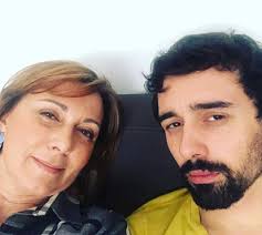As nossas notícias e inspirações. Maria Joao Abreu Ao Lado Do Filho Miguel Raposo Flashes Flash