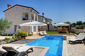 Insgesamt über 10'000 feriendomizile in kroatien. Ferienhaus Kroatien Mit Pool In Der Nahe Von Rovinj