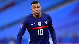 Mbappé began his senior career with ligue 1 club monaco, making his professional debut in 2015, aged 16. Ø±ØºÙ… Ø§Ù„Ø¥Ù†ÙØ§Ù‚ Ø§Ù„Ø¶Ø®Ù… Ù…Ø¨Ø§Ø¨ÙŠ Ù„Ø§ ÙŠØ«Ù‚ ÙÙŠ Ù…Ø´Ø±ÙˆØ¹ Ø¨Ø§Ø±ÙŠØ³ Ø³Ø§Ù† Ø¬ÙŠØ±Ù…Ø§Ù† Goal Com