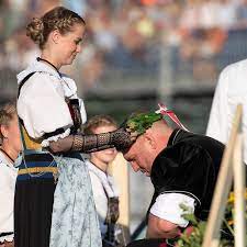 Jun 22, 2021 · christian edwin wenzel. Willkommen Christian Stucki Schwinger