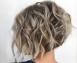 This cut is suitable for all ages, says stylist nikita fisher of london, uk. Frisuren 2020 Hochzeitsfrisuren Nageldesign 2020 Kurze Frisuren In 2020 Choppy Bob Hairstyles Choppy Bob Haircuts Hair Styles
