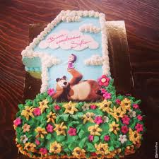 Torta Masha E Orso Con Panna Torte Di Compleanno Per Bambini Torte Di Compleanno Idee Per Feste Di Compleanno