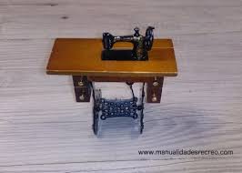 Antigua maquina de coser singer con mueble. Maquina De Coser Singer Con Mueble En Miniatura