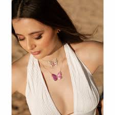 Collana con ciondolo a forma di farfalla in argento dorato