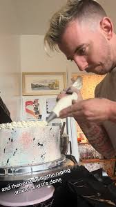 Tom Smallwood (@cheftom_pastry)