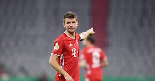 Nach einem kieler einwurf auf der linken seite sind die gastgeber nur noch wegen kimmichs zeitspiel im spiel, van den bergh bringt die kugel scharf in den fünfer. Dfb Cup Fc Bayern Munich Holstein Kiel Rescheduled To January Archysport