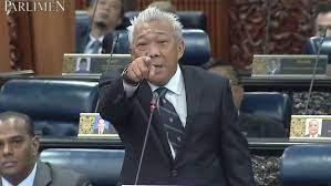Ahli parlimen kinabatangan, datuk seri bung moktar radin berkata, capaian internet telah menjadi satu masalah besar buat penduduk di luar bandar. Ucapan Kj Terganggu Bung Moktar Mencarut Ajak Gaduh Dalam Parlimen Video Mstar