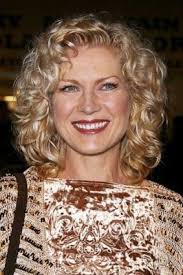 Curly Hairstyles For Women Over 50 Elle Hairstyles Medium Curly Hair Styles Short Curly Hairstyles For Women Curly Hair Styles Naturally