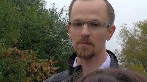 Moog workers walk out in protest of vaccine mandate