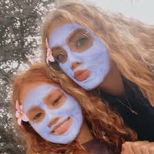 How much little does this beautiful plant need a Peace li...