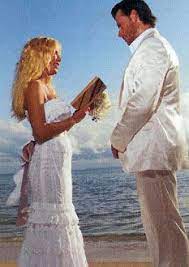 Tori Spelling Fiji Wedding Photos Tori Reading Her Vows To Dean Waleg Photo Galleries Celebrity Weddings Wedding Looks Wedding Renewal Vows