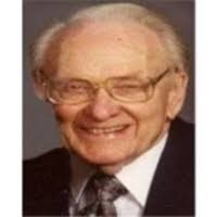 Elizabeth Heinlein's Instagram, Twitter & Facebook