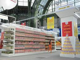 Quand Chanel Fait Son Defile Au Supermarche Bricolage Ete Chanel Grand Palais