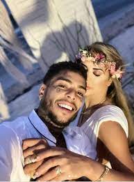 O mc kevin morreu, aos 23 anos, na noite deste domingo (16), após cair da varanda do 11º andar de um hotel na barra da tijuca, no rio de janeiro. Epjaq40k5cnjnm