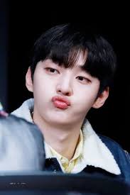 Ayahku orang yang ganteng dan berwibawa. Yoon Ji Sung Wannaone Yoonjisung