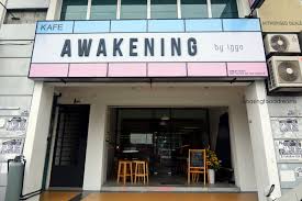 A lot of cendol recommendations appeared and peculiarly, all of them seemed to be gathered at. Chasing Food Dreams Awakening Cafe By Iggo Klang