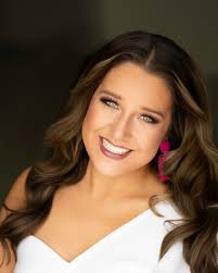 Miss Delaware 2025, Hailey Mack, pulled up (drove 3+ hours 🥹😭🥹) for her  first official headshots and gave exactly what needed to be  given…fierceness! And yes: we're shooting tethered now! 📸🔌💻🔌📺 That