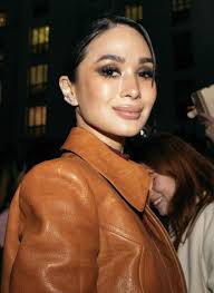 Her outfits are fire, but the make- up ruins everything. : r/ChikaPH