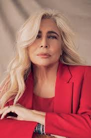 Angela Comitini's Instagram, Twitter & Facebook